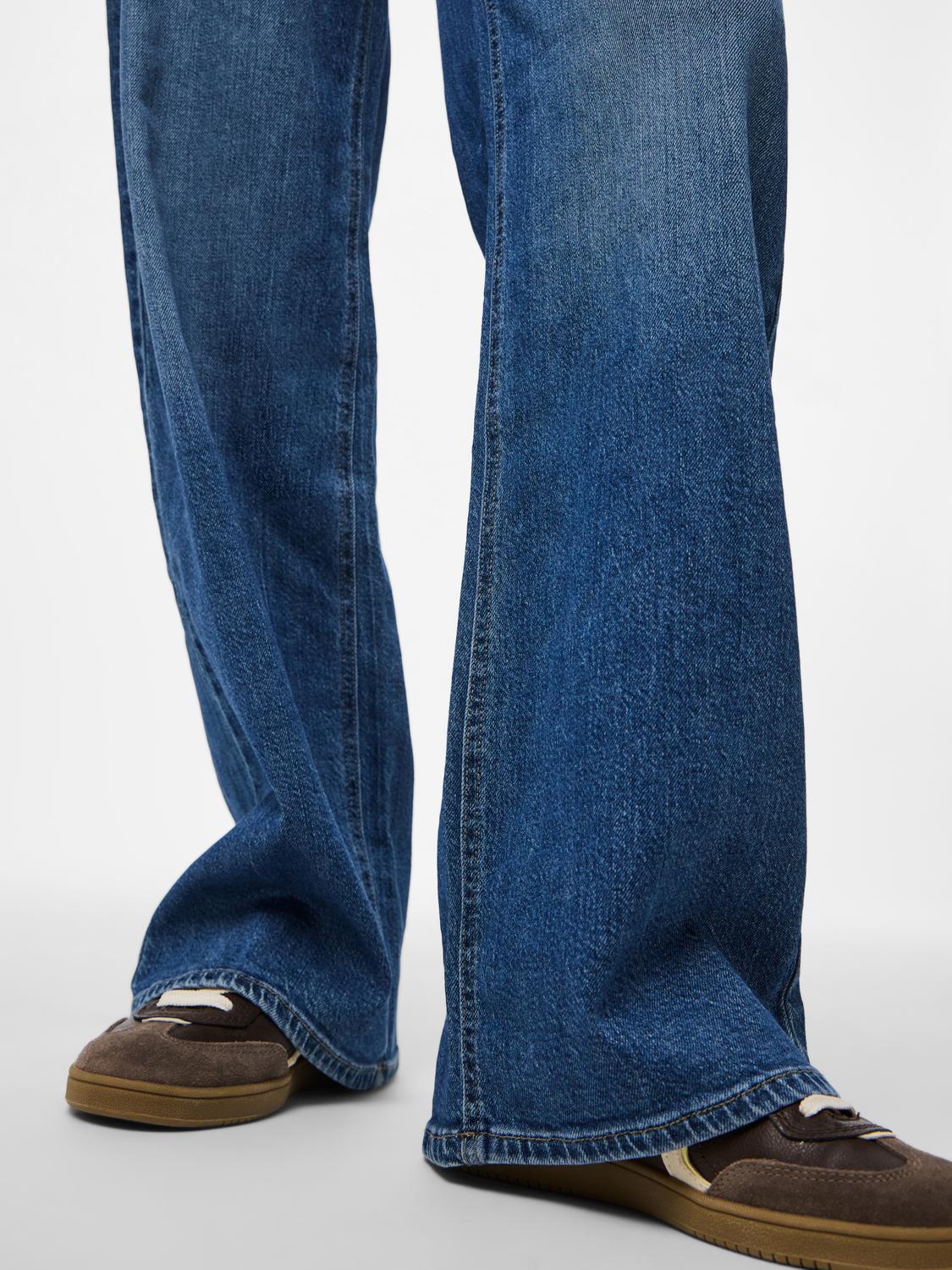 model_shot-detail